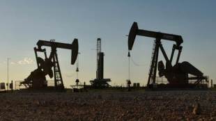 UAE amps up oil and gas output as Iran sanctions hit