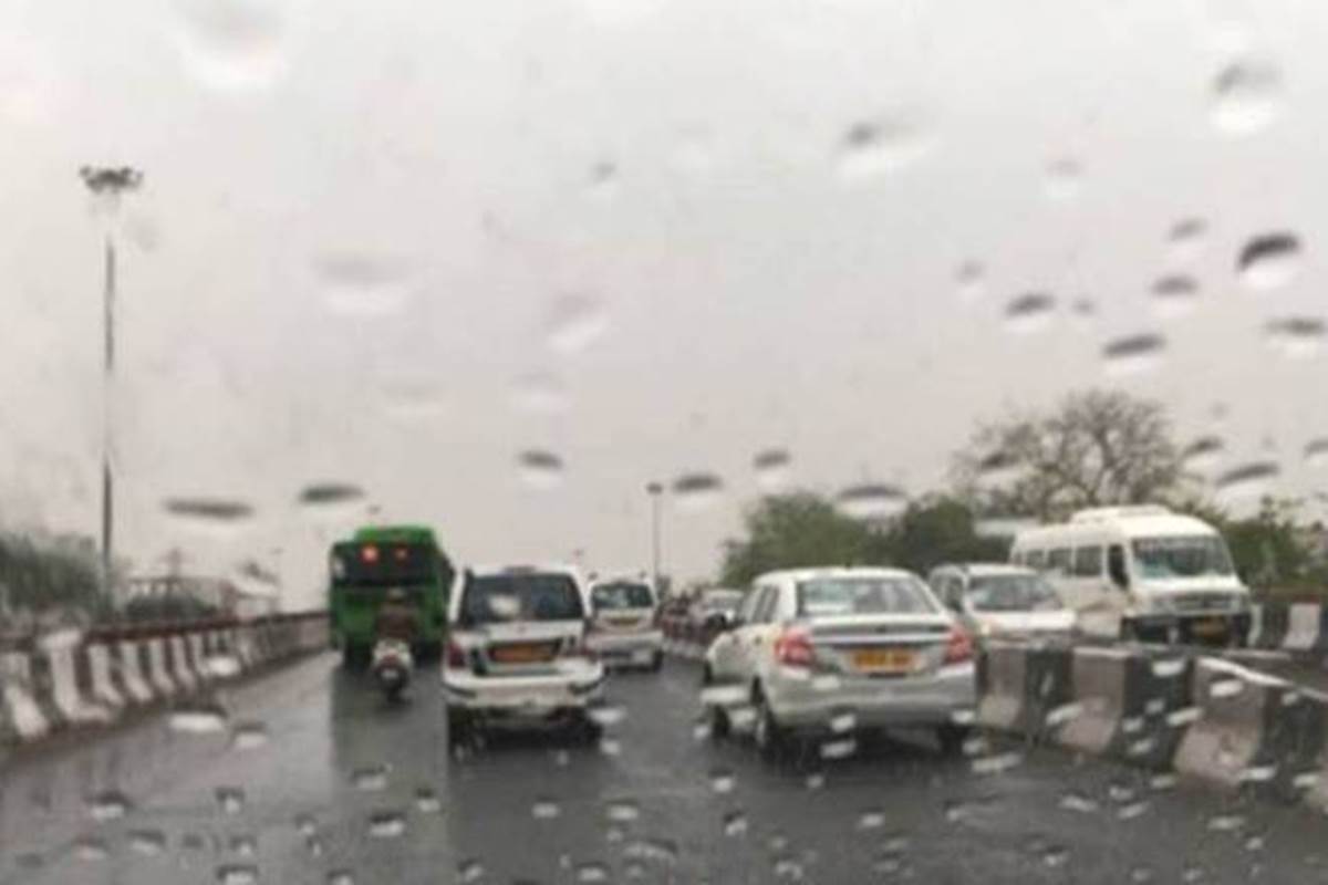 Delhi weather today: Rainy Wednesday morning in NCR, more downpour expected Delhi weather today: Rainy Wednesday morning in NCR, more downpour expected
