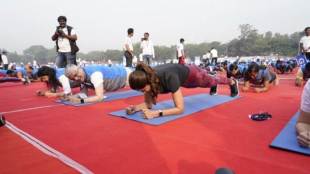 Guinness World Records, Shilpa Shetty Kundra, plank record, shilpa shetty plank record, Bajaj Allianz Life Insurance, Armed Forces Medical College