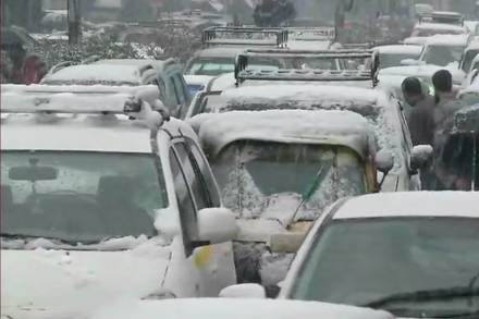 Jammu and Kashmir: Srinagar records season’s coldest night Jammu and Kashmir: Srinagar records season’s coldest night
