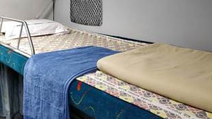 Indian Railways, AC passengers, Railways towel theft, Railways bedsheets theft, India train theft by passengers, Railways theft