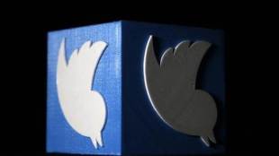 Twitter, fake account on twitter, twitter fake accounts, report spam, fake accounts, US midterms elections, industry news