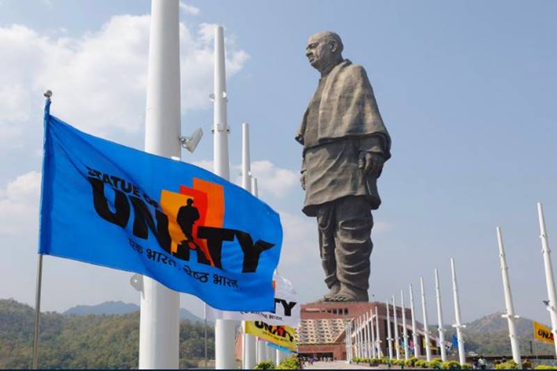 Number of feeder buses ferrying visitors from the parking lot to the statue had been increased to 40 from 15 for Sunday.