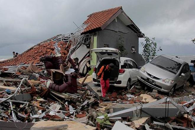 Indonesia tsunami: Death toll rises to 281 (Image: AP Photo) Indonesia tsunami: Death toll rises to 281 (Image: AP Photo)