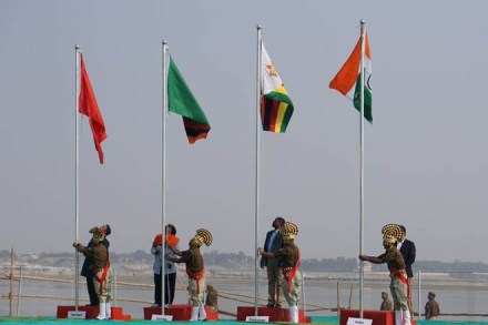 Kumbh Mela 2019, Kumbh Mela Prayagraj, prayagraj kumbh mela 2019, prayagraj kumbh mela 2019 preparation, allahabad news, modi in allahabad, modi allahabad, narendra modi in allahabad, pm modi in allahabad, Yogi Adityanath