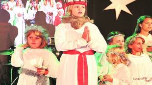 Lucia choir, prayer