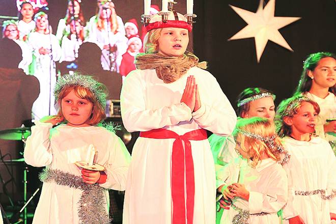 Lucia choir, prayer