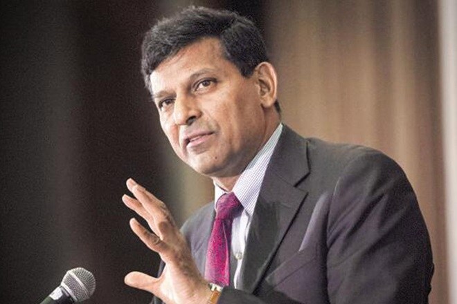 अतिरिक्त रिजर्व सरकार को ट्रांसफर करने से घट सकती है RBI की रेटिंग, पूरी इकोनॉमी होगी प्रभावित: राजन