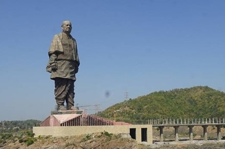 Statue of unity lifts, Statue of unity elevators, lifts to sou viewing gallery, Statue of Unity, soutickets, revenue from statue of unity, statue of unity matter, statue of unity debate, debate on statue of unity, statue of unity daily income, speech on statue of unity, what is the height of statue of unity, statue of unity tourists, Gujarat Tourism, Tourists in Gujarat for Statue of Unity