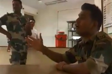 bsf jawan video, bsf jawan song, bsf jawan Surinder Singh, sandese aate hain, bsf soldier, Sandese Aate Hain from Border, border movie, border, border movie song, bsf soldier video, sandese aate hain, army day, BSF jawan singing, BSF jawan viral video, Surinder Singh