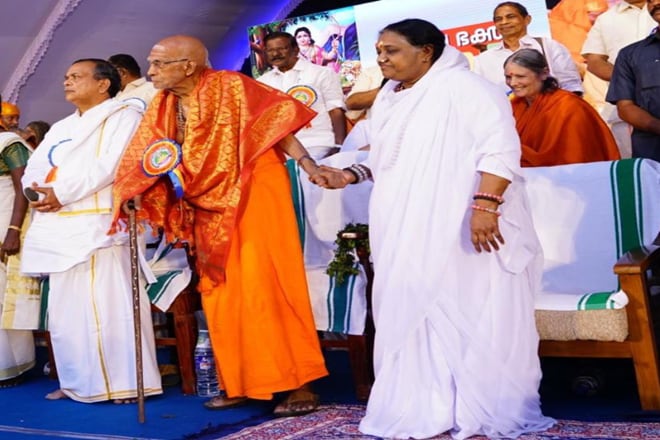 Sabarimala temple, Ayyappa devotees, Putharikandam Maidanam, Thiruvananthapuram, Kerala, Mata Amritanandamayi