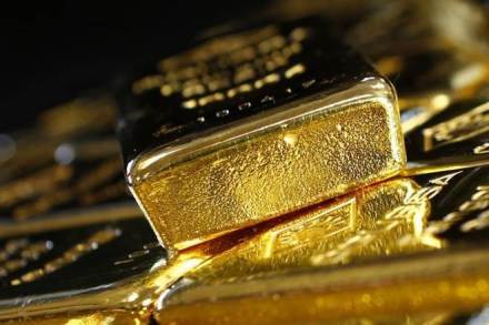 Delhi airport, Dubai/UAE, Dubai/UAE mark, gold bars, gold bars at airport, toilets of plane, plane toilets, india news