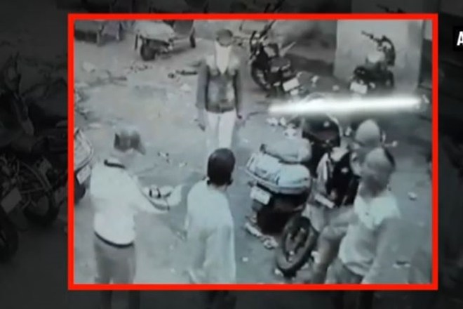 Caught on camera: Miscreants open fire near Delhi’s Karol Bagh. Watch ...