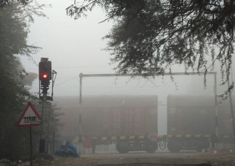 Delhi on Friday woke up to a cold, foggy morning with the minimum temperature recorded at 4.8 degrees Celsius, two notches below the season's average. (Visual from Delhi Cant. area on Friday: ANI)