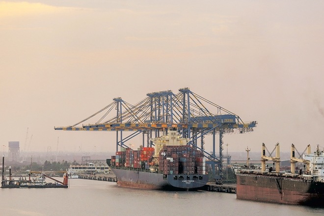 Krishnapatnam Port, largest transhipment port, east coast, Sri Lanka,  Navayuga Container Terminal, KPCL