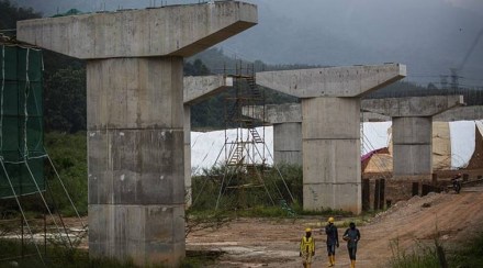 China's big lunar step doesn't give it the lead