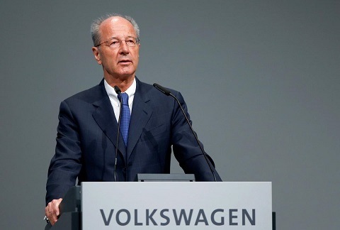 FILE PHOTO: Hans Dieter Poetsch, Chairman of the Volkswagen's supervisory board, speaks during the Volkswagen Group's annual general meeting in Berlin, Germany, May 3, 2018. REUTERS/Axel Schmidt