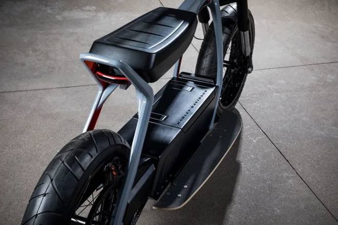 The two Harley electric bikes don't have a name yet. The two look compact with batteries mounted low in the chassis that should provide agility best suited for city usage.