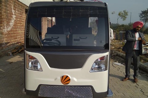 India’s first driverless, solar-powered bus made by students at just Rs 6 lakh!
