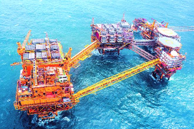 ONGC Rating: buy: Oil production remains a concern
