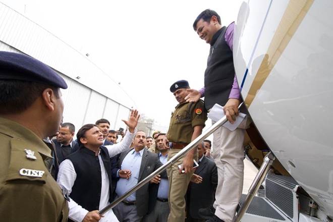 akhilesh yadav, akhilesh yadav twitter, akhilesh yadav lucknow airport,