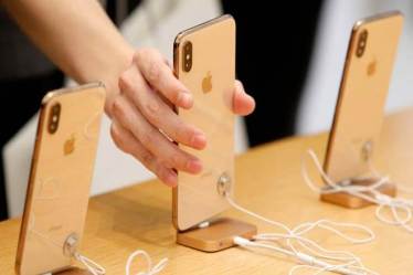 Apple, Apple iphone, Apple AR, augmented reality marketing, Tim Cook, iPhones software, iPads