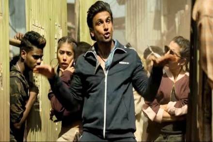 The movie is inspired by the lives of Mumbai street rappers Vivian Fernandes aka Divine and Naved Shaikh aka Naezy.  The movie is inspired by the lives of Mumbai street rappers Vivian Fernandes aka Divine and Naved Shaikh aka Naezy.