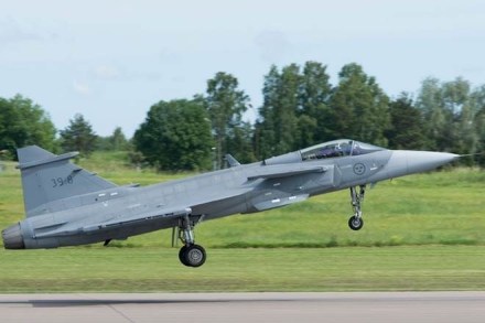 Saab, Indian aerospace firms, Gripen fighter jet aerostructures, make in india,  Gripen fighters in India, indian air force