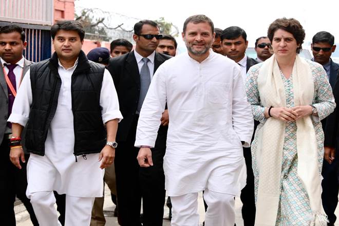 Priyanka Gandhi, Priyanka Gandhi Vadra, Priyanka Gandhi roadshow, Priyanka Gandhi Rally, Rahul Gandhi, uttar pradesh, Lok Sabha 2019 elections, election 2019, congress, Priyanka Gandhi twitter, Congress UP, UP Congress, Priyanka Gandhi roadshow live, Priyanka Gandhi roadshow live updates, Priyanka Gandhi roadshow live