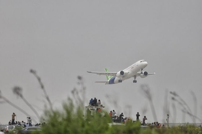 International airlines, including Emirates, Qatar Airways, Etihad and others, cancelled their flights to Pakistan and Afghanistan till the time that the Pakistani airspace was closed. (Representational/Reuters)