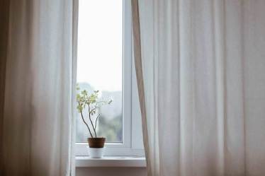 The air-purifying curtain Gunrid will hit Ikea stores by 2020. (Source: Pixabay)