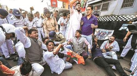 West Bengal Chief Minister Mamata Banerjee, mata banerjee, west bengal, mamata banerjee vs centre, mamata banerjee dharna
