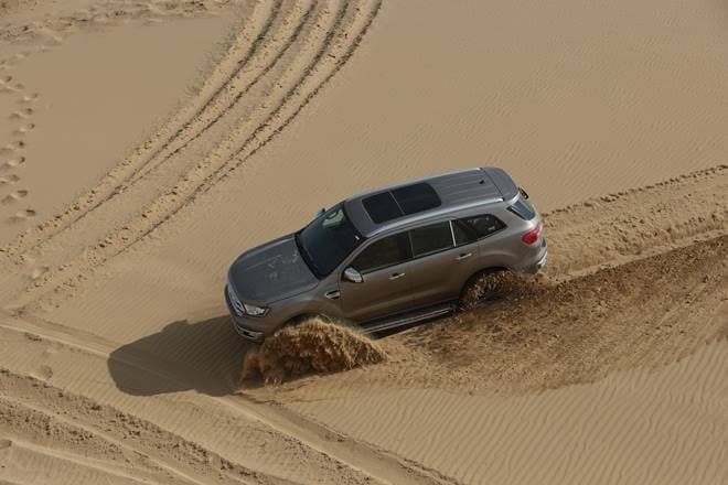 The 2019 Ford Endeavour continues to feature front and rear parking sensors, high-intensity discharge (HID) headlamps, halogen multi-reflector fog lamps up front, and upto seven airbags. The new SUV will only be available in two variants - Titanium and Titanium Plus.