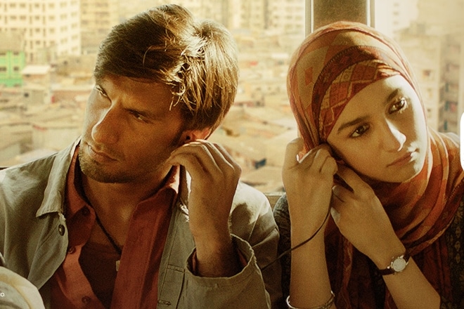 gully boy, gully boy review, gully boy trailer, gully boy cast, gully boy songs, gully boy IMDb, gully boy ranveer singh, gully boy book my show