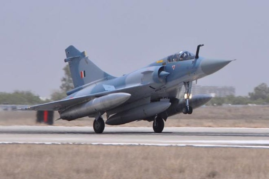 air strike, indian army weapons, भारतीय सैन्य क्षमता, भारतीय लड़ाकू विमान, jaguar, T-90 (Bhishma), Arjun Mk1, Arjun Mk2, K9 Vajra, Surface Mine Clearing System, Akash Weapon System, SU-30 MKI, SU-30 MKI, MiG-29, MiG-27, MiG-21 BISON, indian war weapons, war weapons,
