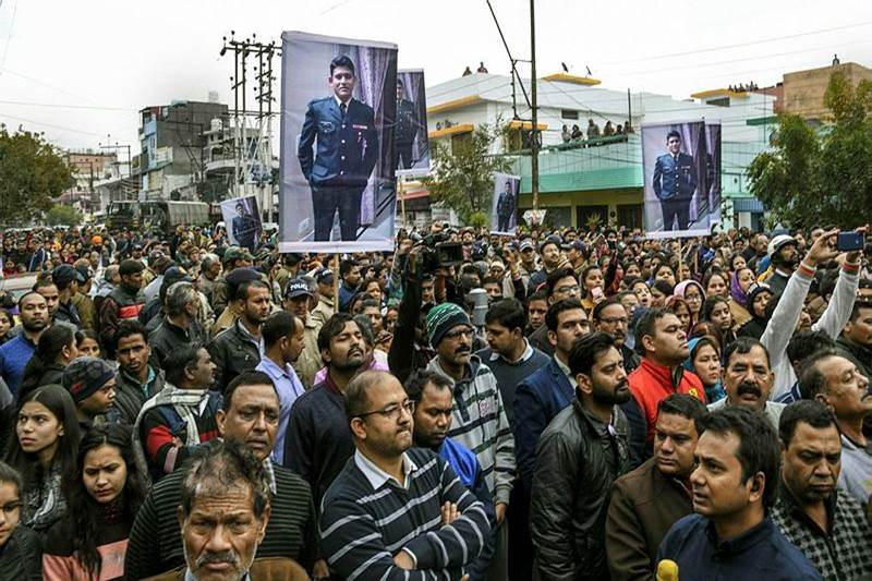 Major Chitresh Bisht, Army Major Chitresh Bisht funeral procession, mine explosion, jammu and kashmir, rajouri district, dehradun,Trivendra Singh Rawat