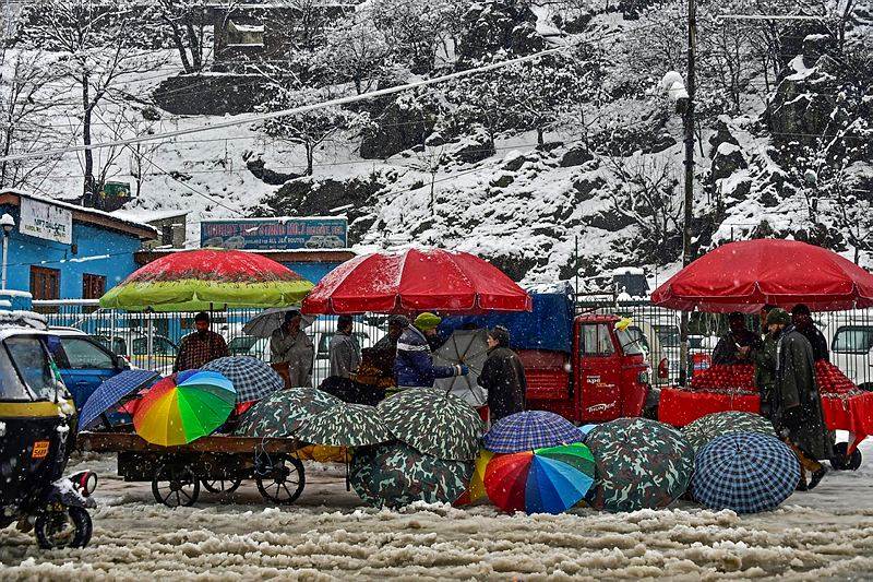 Jammu kashmir, jammu kashmir snowfall, jammu snowfall pics, srinagar snowfall,jammu kashmir valley, jammu national highway
