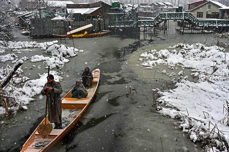 Jammu kashmir, jammu kashmir snowfall, jammu snowfall pics, srinagar snowfall,jammu kashmir valley,jammu national highway