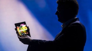 Galaxy Fold, samsung Galaxy Fold, Samsung folding smartphone, samsung tablet, samsung 5G, South Korean giant 5G wireless, samsung artificial intelligence, wearables, samsung