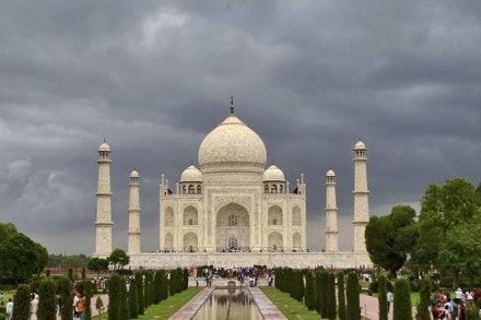 Taj Festival 2019: Visiting Taj Festival not only gives you a wonderful opportunity to be a part of the spectacular carnival but also gives a chance to explore the Taj Mahal – one of the Seven Wonders of the World.