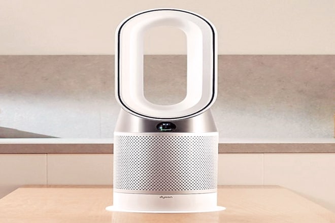 The Dyson Pure Hot + Cool looks like the earlier versions of Dyson’s air purifiers, with two differences.