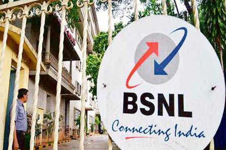 650 BSNL customers per employee against pvt players’ 17,500-27,500
