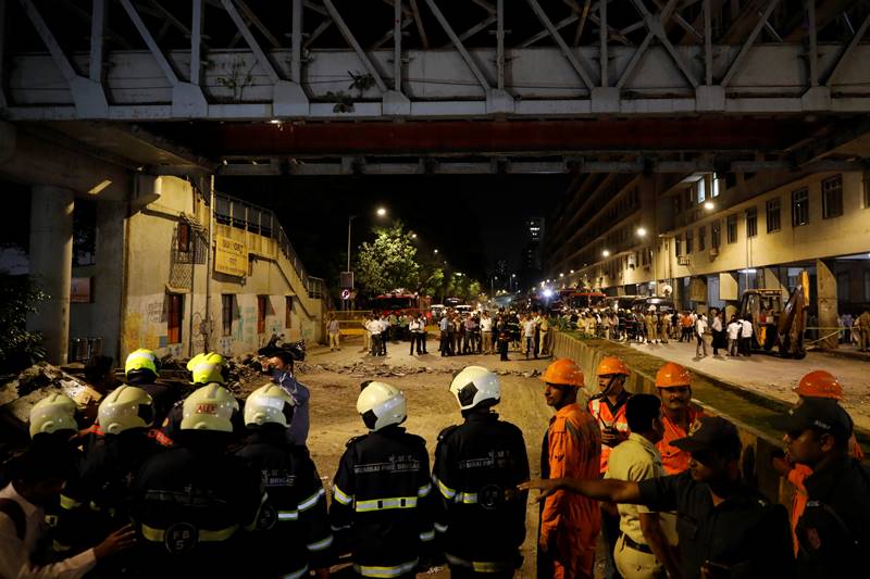 CST CST bridge collapse, Mumbai bridge collapse, elphinstone, FOB, BMC, railway, Mumbai police, suresh prabhu, maharashtra, Fadnavis, Modi