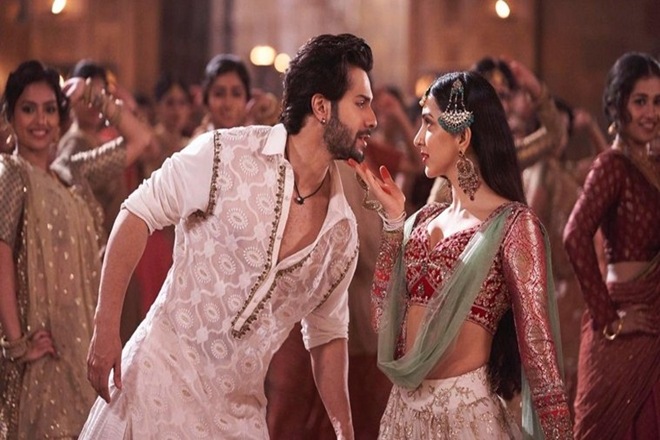 Kalank song First Class: Varun Dhawan’s introductory song in the film also features Kiara Advani. Kalank song First Class: Varun Dhawan’s introductory song in the film also features Kiara Advani.