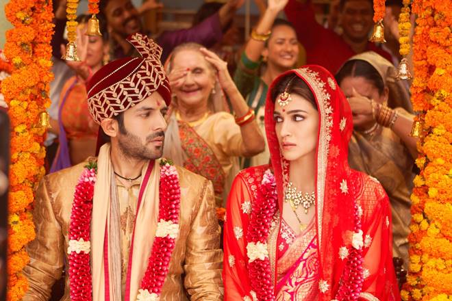 Luka Chuppi Box Office, Luka Chuppi Collections Day 1, Taran Adarsh, Luka Chuppi, Kartik Aryan, Kriti Sanon Luka Chuppi Box Office, Luka Chuppi Collections Day 1, Taran Adarsh, Luka Chuppi, Kartik Aryan, Kriti Sanon