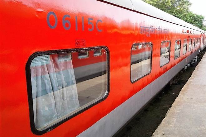 mumbai delhi Rajdhani Express train