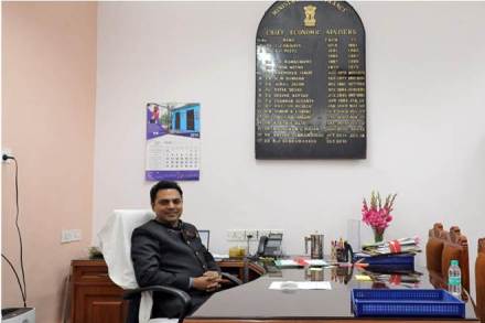 indian economy, financial sector, manufacturing sector, economic growth rate, Raghuram Rajan, labour reforms, Narendra Modi 