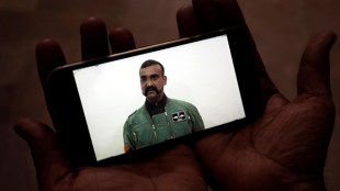 Wing Commander Abhinandan, Wing Commander Abhinandan moustache, Abhinandan horseshoe moustache, Wing Commander Abhinandan moustache style, Abhinandan hair fashion trend