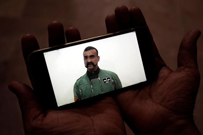 Wing Commander Abhinandan, Wing Commander Abhinandan moustache, Abhinandan horseshoe moustache, Wing Commander Abhinandan moustache style, Abhinandan hair fashion trend