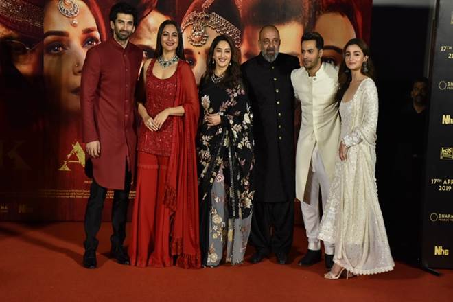 kalank box office collection day 2, kalank, kalank trailer, kalank songs, kalank tickets, kalank reviews, kriti sanon, kriti sanon movies, varun dhawan, aditya roy kapur, karan johar, alia bhatt